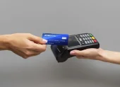 Los usuarios y comercios reportaron inconvenientes para realizar pagos con tarjetas.