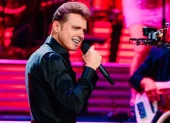 El cantante estaría hospitalizado por problemas cardiacos, según información difundida por El Gordo y la Flaca.