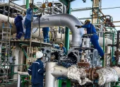 La Refinería Esmeraldas es el principal complejo refinador de Ecuador. Actualmente, opera al 40,97 % de su capacidad.