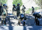Agentes policiales durante las protestas en Bolivia.