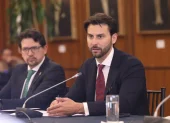 Antes de ser asambleísta, Niels Olsen fue ministro de Turismo e Guillermo Lasso y Daniel Noboa.