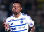 Keny Arroyo abrió el marcador para Cruzeiro ante Palmeiras.
