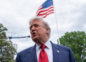 Referencial. Donald Trump durante un pronunciamiento en Washington, en medio de crecientes críticas por su gestión del conflicto con Irán.