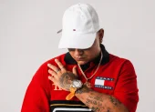 New Jerson es un cantautor ecuatoriano del género Trap.