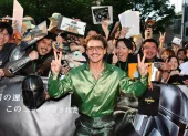 Pedro Pascal durante el estreno en Tokio de Star Wars: The Mandalorian y Grogu.