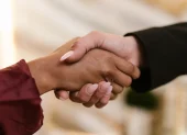 La empatía y el respeto son fundamentales para fortalecer la convivencia social.