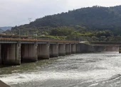 Sedimentos provocados por la creciente de los ríos afectan la operación de la hidroeléctrica.