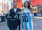 Leandro Petersen y Flor Sabatini durante la presentación de la alianza entre la AFA y Google Gemini en Nueva York.