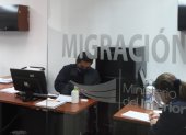Funcionarios de Migración de Ecuador revisaron la información y detectaron que el viajero era requerido en Guatemala por violación.