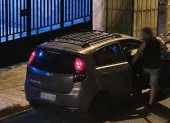 Imagen del automóvil involucrado en la embestida a un adulto mayor.