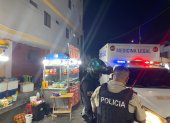 El levantamiento del cuerpo de un joven asesinado en Salinas en un área de venta de comidas