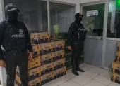 Entre las evidencias constan cajas con bebidas alcohólicas