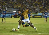 Barcelona Sporting Club remontó sobre el final y venció a Delfín Sporting Club en el Jocay.