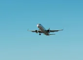 Un avión que iba de Quito a Cuenca fue desviado hacia Guayaquil la tarde de este martes 26 de mayo.