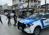 Policías cercaron la escena del ataque armado registrado la tarde de este 26 de mayo en la av. Francisco de Orellana, frente a un centro comercial del norte de Guayaquil.