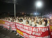 La protesta convocó a cientos de ciudadanos a la carretera.