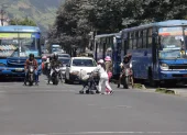 Transportistas de Quito deberán cumplir ocho requisitos para que se apruebe el alza de la tarifa.