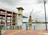 El puente Santay-Durán permanece inhabilitado tras cinco años del accidente que afectó gravemente su estructura.
