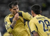 Leandro Paredes abrió la cuenta en la victoria 2-1 ante la Católica en Chile.