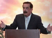 El exalcalde Jaime Nebot ofreció una conferencia en la Confradía de la Perla.