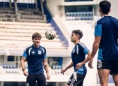 Jugadores de Emelec entrenan en el estadio George Capwell.