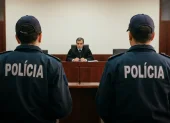 Policías procesados por presunta extralimitación recibirán respaldo legal mientras avanza la apelación.
