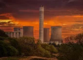La era nuclear transformó el concepto de poder militar. Antes, la fuerza se medía por la capacidad de ganar guerras; con las armas nucleares, el objetivo pasó a ser la disuasión.