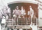 Eloy Alfaro construyó una red de ferrocarriles que posibilitó comunicarse a los ecuatorianos de las distintas regiones. Fue un estadista, patriota y honesto al servicio del país.