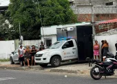 La policía investiga el hecho si tiene relación con un allanamiento en la misma casa.