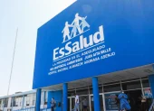La alta rotación de autoridades y cambios estructurales han impactado la estabilidad financiera de EsSalud.