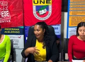 Gabriela Menéndez, presidenta de la UNE Guayas, cuestionó el acuerdo ministerial que dispone actividades escolares los sábados