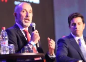 Alejandro Ribadeneira Jaramillo, gerente general de Banco Pichincha, durante el panel bancario del Business Future of the Americas (BFA) 2026, realizado el 3 de junio en Quito.