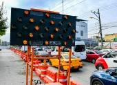 La solución vial que se levanta en la intersección con la avenida Rodrigo Chávez busca mejorar la movilidad, pero conductores aseguran que la obra ha agravado el congestionamiento.