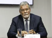 Enrique Pita es presidente del CNE subrogante, hasta que Diana Atamaint regrese de su viaje.