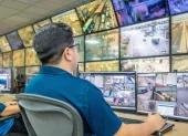 Las autoridades vigilan la ciudad desde cámaras de seguridad.