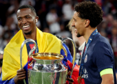 Willian Pacho y Marquinhos la defensa del PSG.