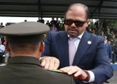 El ministro John Reimberg dispuso que los equipos jurídicos de la Policía e Interior defiendan a los policías sentenciados por abatir a un sospechoso en Quito.