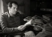 Mucho antes de Google y la inteligencia artificial, el conocimiento se construía a punta de libros, periódicos y preguntas.