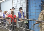 El hacinamiento y la falta de atención médica en prisiones favorecen la propagación de enfermedades como la tuberculosis.