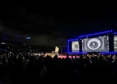 Miles asistieron al concierto de Ed Sheeran en Quito, un evento que dinamizó la economía local y el sector turístico.