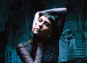 Gabriela Ponce publicó en 2023 su álbum debutc como solita, 'El sur del ser'. También forma parte de las bandas Verbalia y Buha 2030.