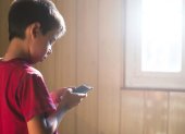 La investigación, liderada por la UEES, encontró altos niveles de sedentarismo, exposición a dispositivos electrónicos y una preocupante prevalencia de sobrepeso y obesidad en la primera infancia.