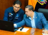 El prefecto del Guayas, Carlos Encalada, indicó que la revisión de las concesiones viales incluirá “todas las letras pequeñas” del contrato de ampliación.