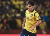 Alan Franco, mediocampista de Ecuador, pero juega como lateral derecho con el técnico Beccacece.