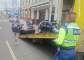 ATM retiene vehículo de funcionario denunciado por circular sin placas.