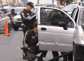 Personal de Criminalística realizó las pericias tras el ataque armado en el centro de Guayaquil.