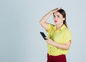 Los padres y madres de familia inevitablemente tienen que formar parte de los grupos de WhatsApp escolares, para estar al tanto de actividades y requerimientos, Pero pueden volverse una tortura.