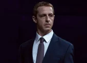 Jeremy Strong como Mark Zuckerberg