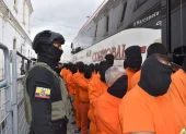Un grupo de presos en el marco de un traslado de prisión.