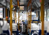radicionalmente se calcula por kilómetro, pero usar la unidad de tiempo permite una tarifa más precisa y equitativa para transportistas de pasajeros y carga.